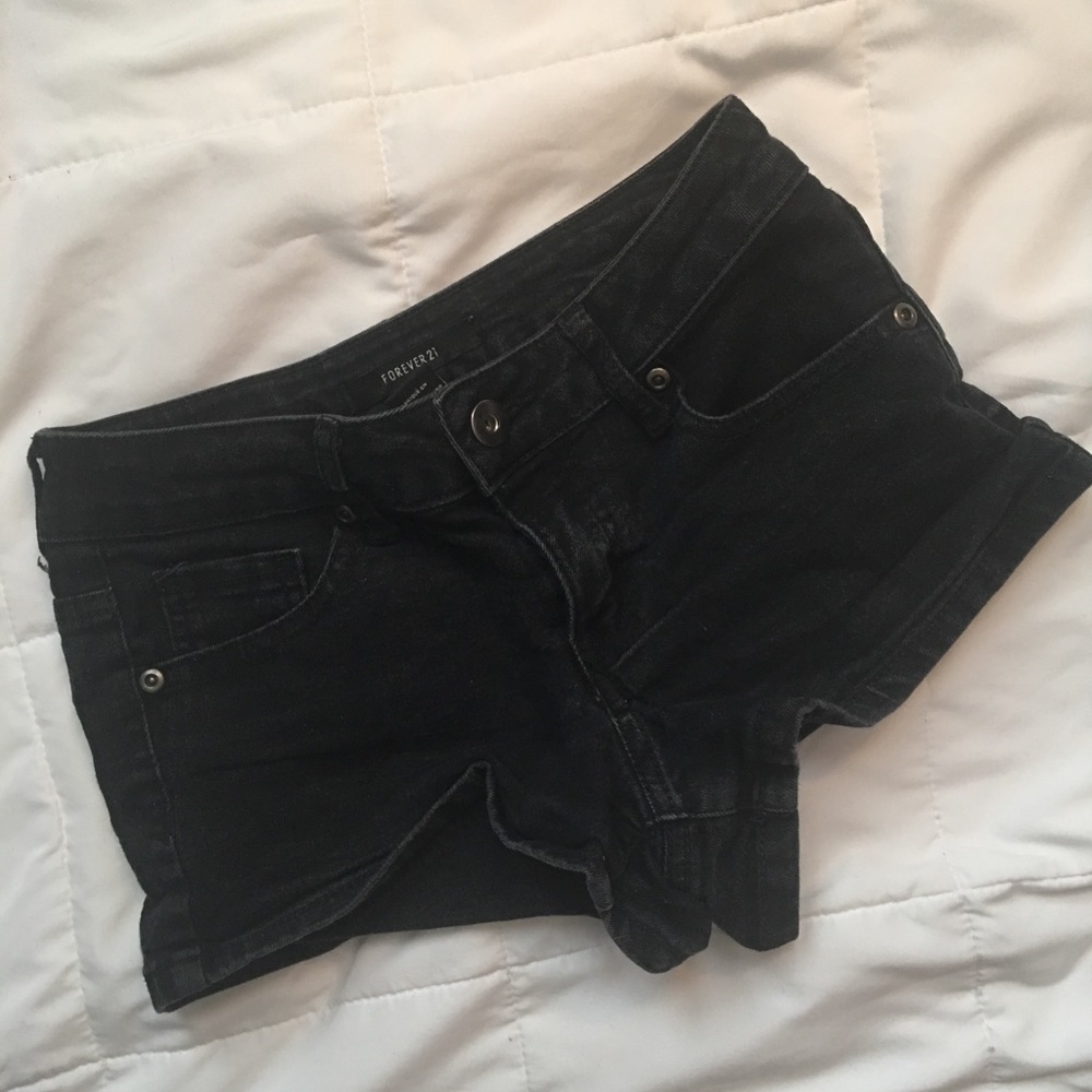 F21 Black shorts